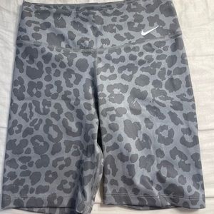 Nike, Small, Dri-Fit, Athletic Wear, Leopard Print, Gray, Rarely Worn